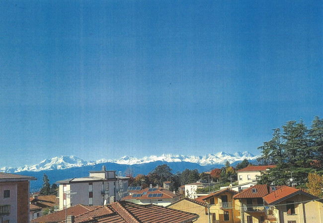 Casa / Villa  in Vendita a Varese #7