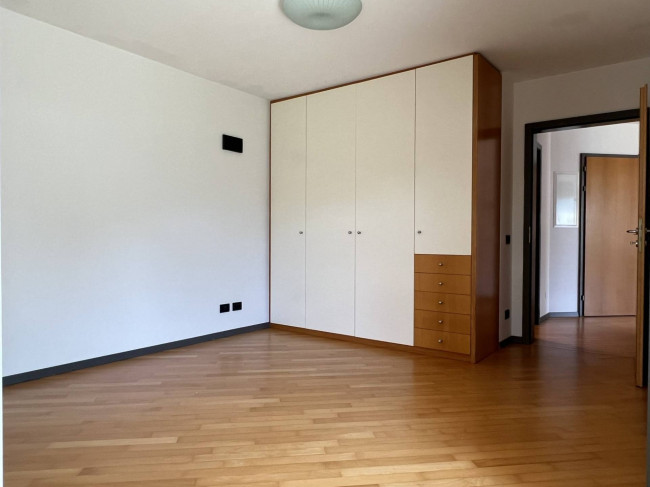 Appartamento  in Affitto a Collina d'Oro #5